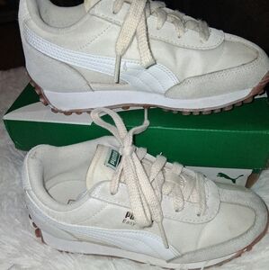 Puma Classic White Sneakers with Brown Accents Gilrs Size 1C